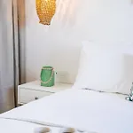 Yploui *