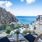 Yploui Kyra Panagia