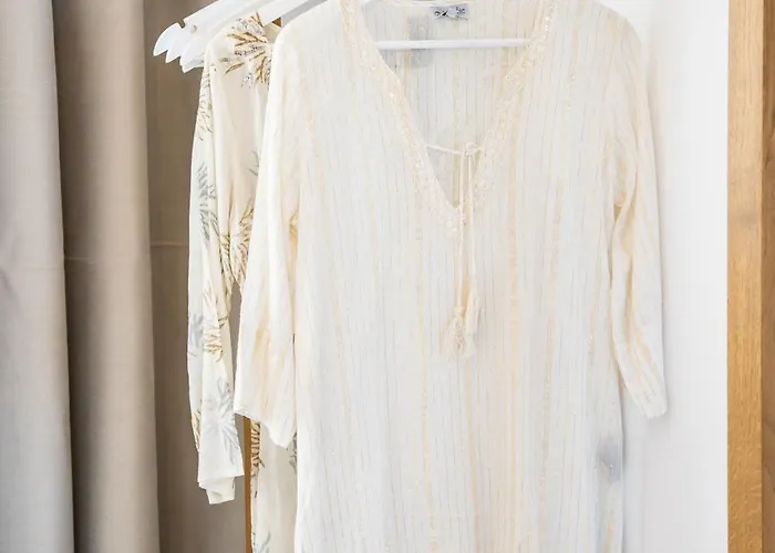 Yploui * Kyra Panagia